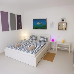 Fantastico Ruhige Top-lage, Balkon Oder Terrasse, Gratis Parkplatz & Klimaanlage, Ideal Fuer Paare Und Alleinreisende , Puerto de la Cruz (Tenerife) Spain