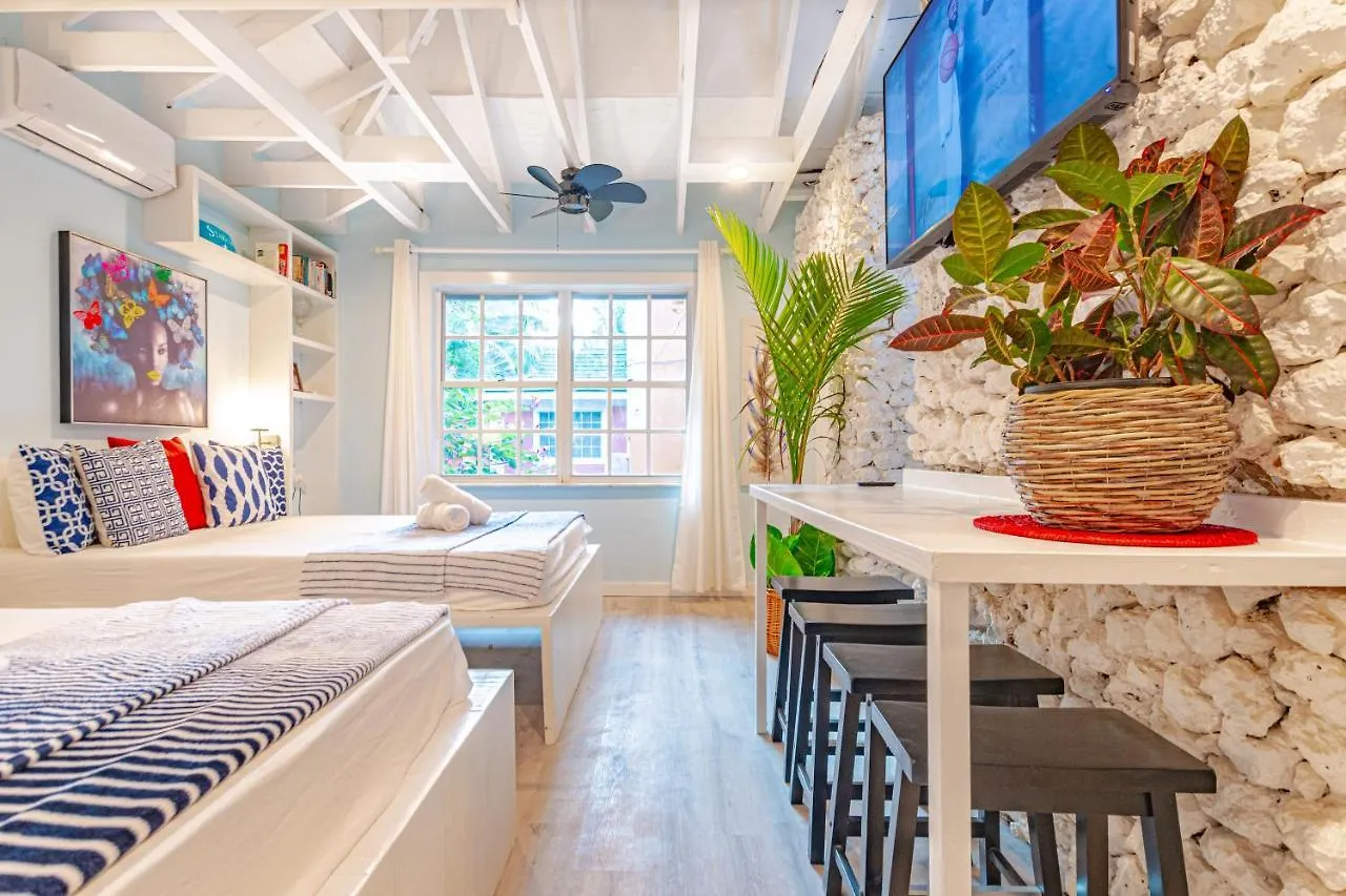 Butterfly Cottage At Viking Hill - Love Beach Nassau